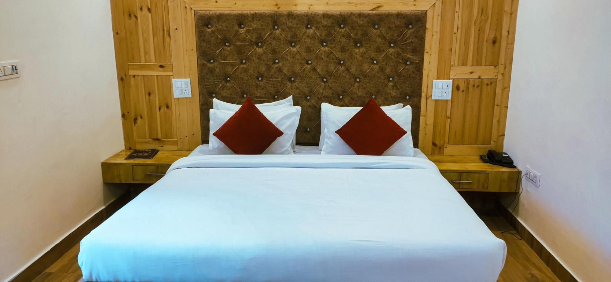 Queens Hill By Edge Mussoorie Exterior foto